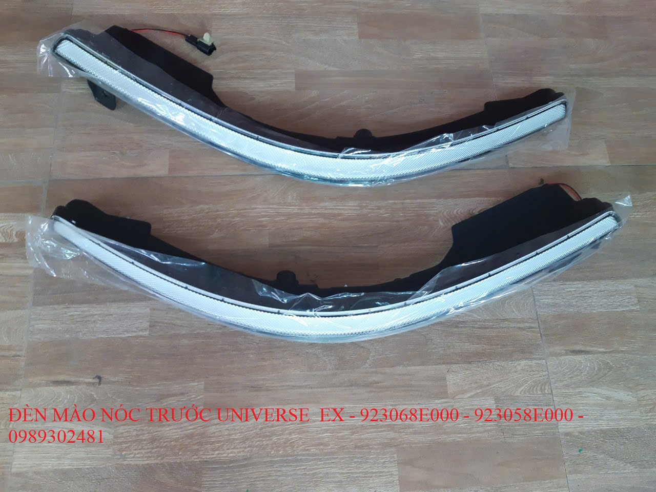 ĐÈN MÀO NÓC TRƯỚC LED UNIVERSE  EX - 923068E000 - 923058E000